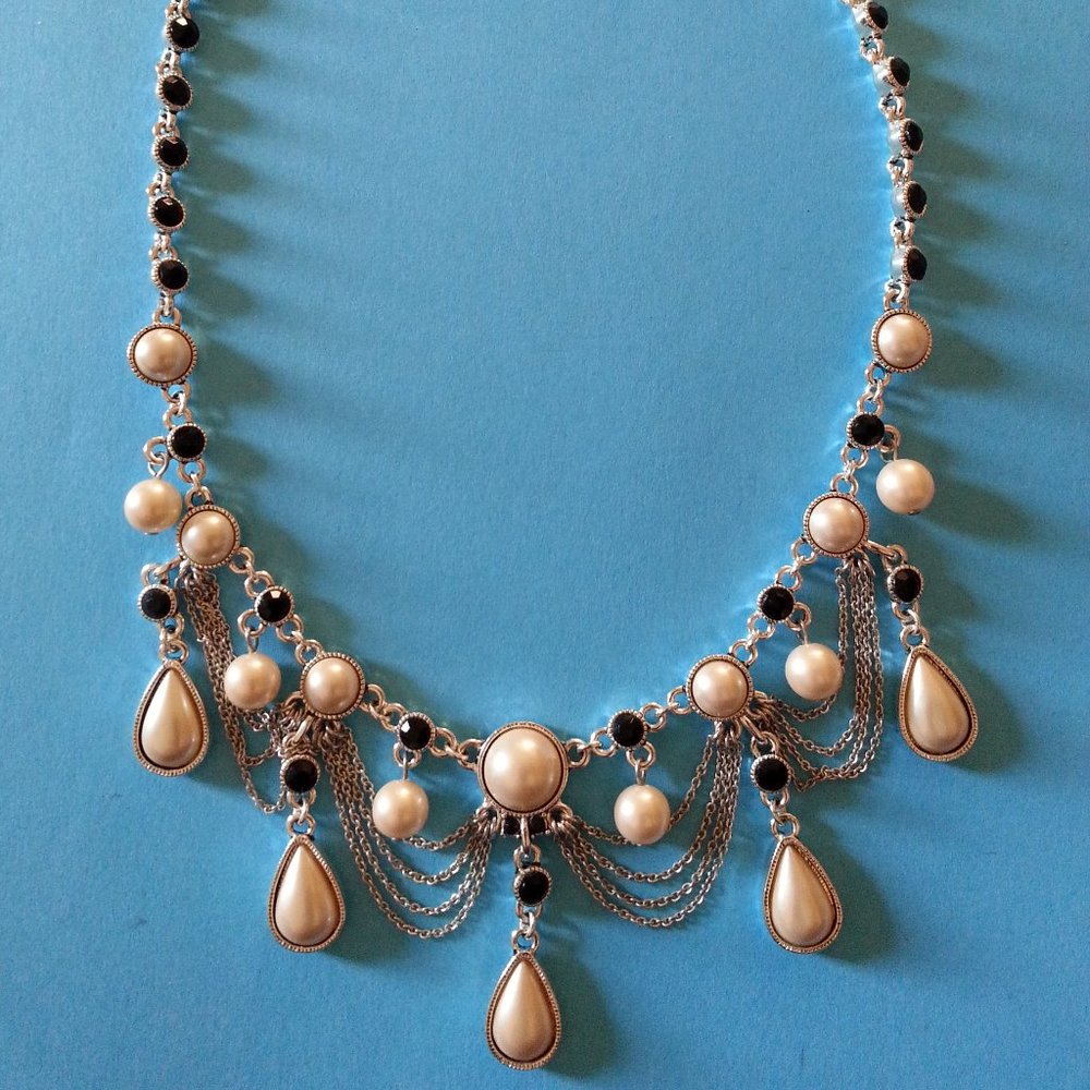 Classic and Beautiful Victorian Style Necklace